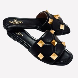 Valentino Garavani Rockstud Slide Sandals – Black Leather sz 36